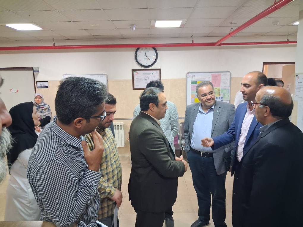 حضور و بازدید هیئت اجرایی از شعب اخذ رای جهت آماده سازی