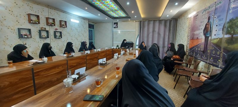 جلسات توانمند سازی والدین هر کلاس